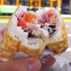 Illustration for article titled Japan Has Crepe Vending Machines